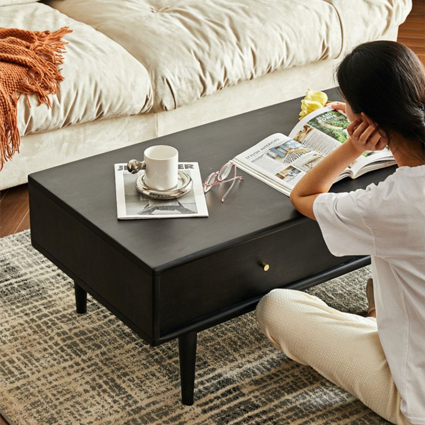 100% Solid Rubber Wood Modern Classic Solid Wood Coffee Table with Open Storage Shelf (Walnut)