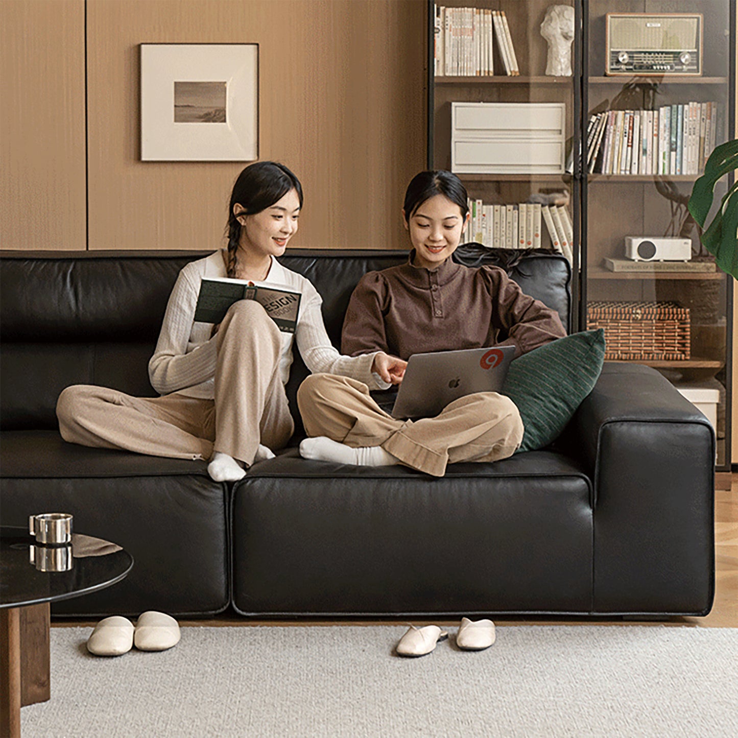 Genuine Leather Sofa – Italian Minimalist High-Back Top-Grain Black Leather Sofa